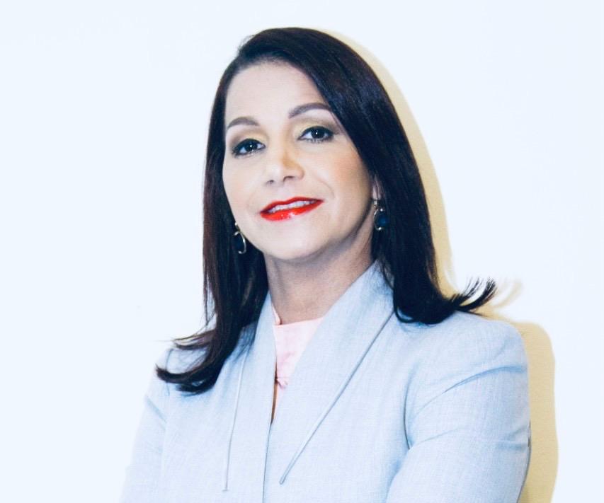 Periodista Fresa Torres, Presidenta de la Fundación Oruga Internacional.Org